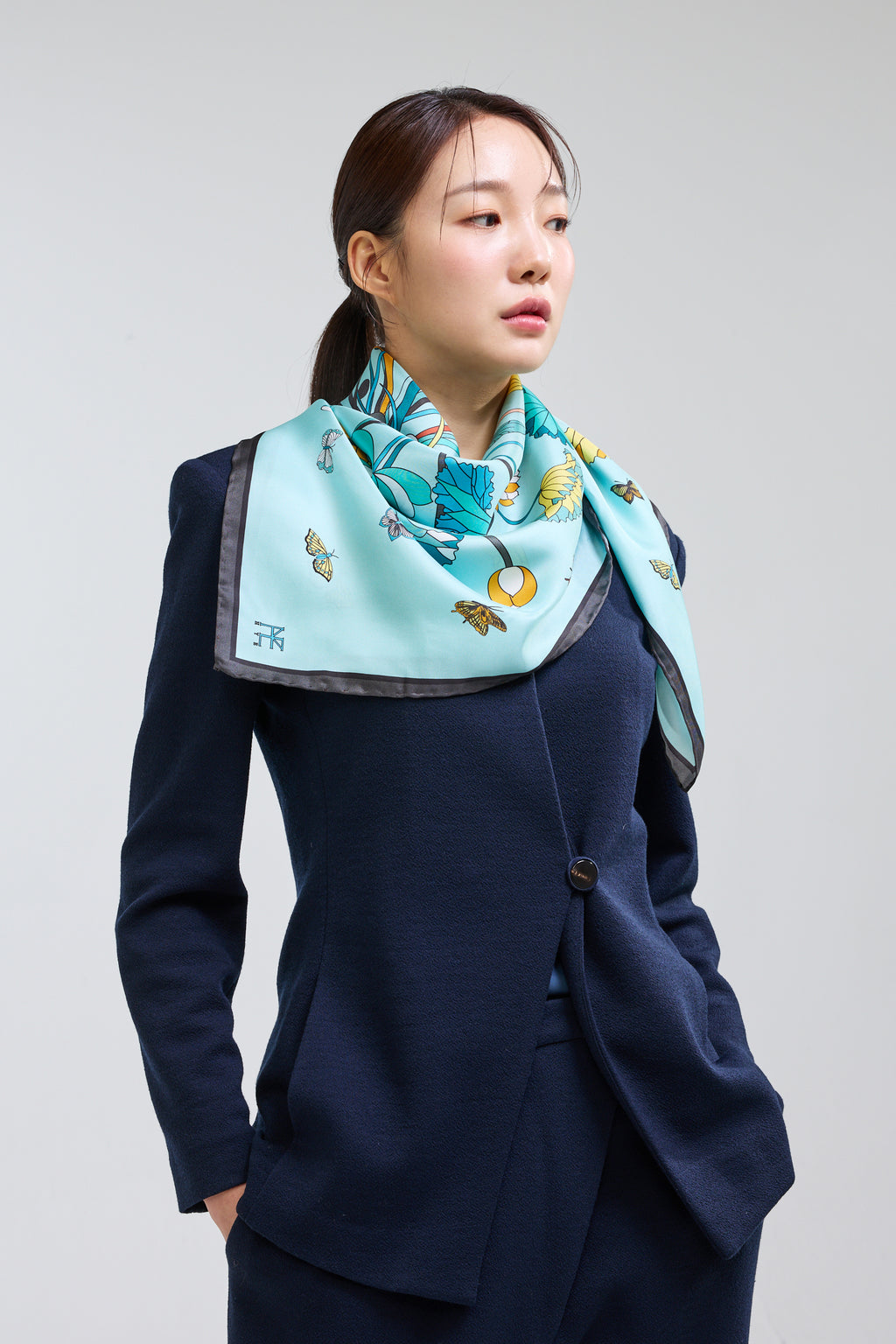 Lotus Pattern and Butterfly 90 - Mint