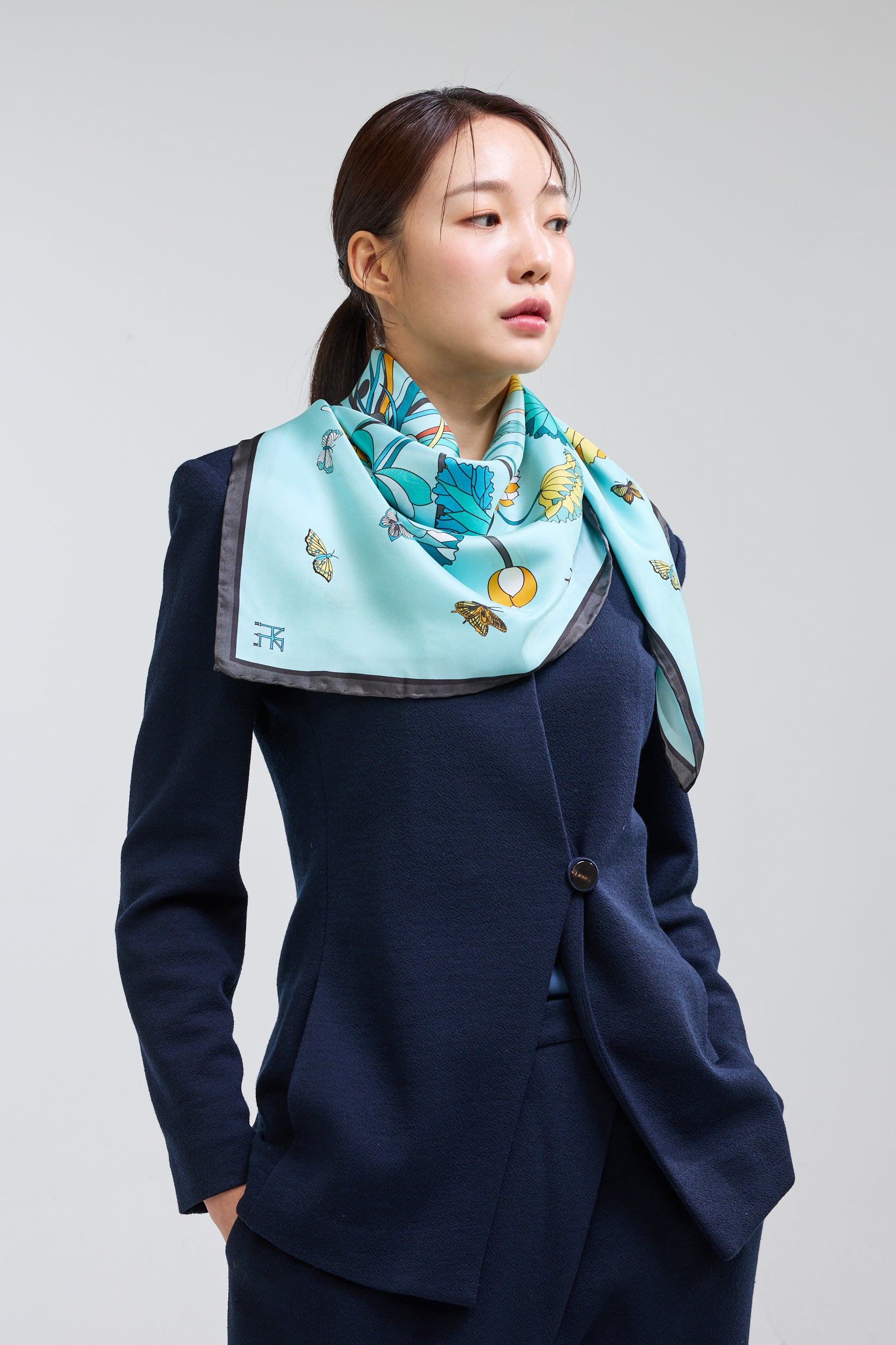 Lotus Pattern and Butterfly 90 - Mint