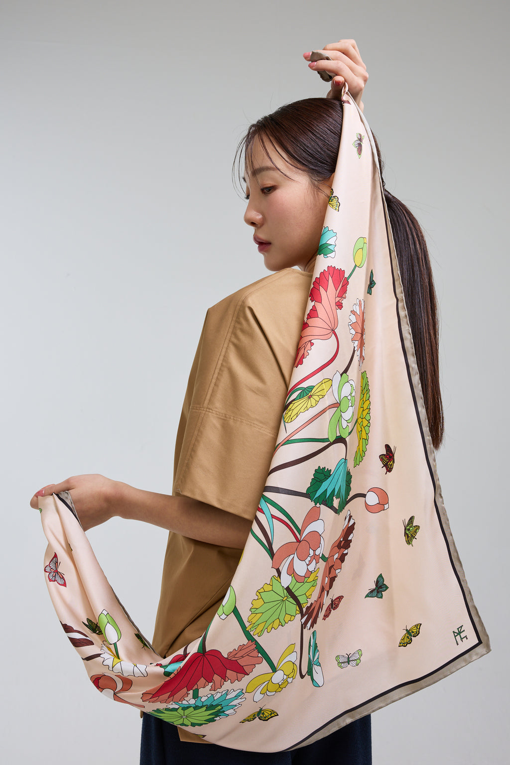 Lotus Pattern and Butterfly 90 - Beige