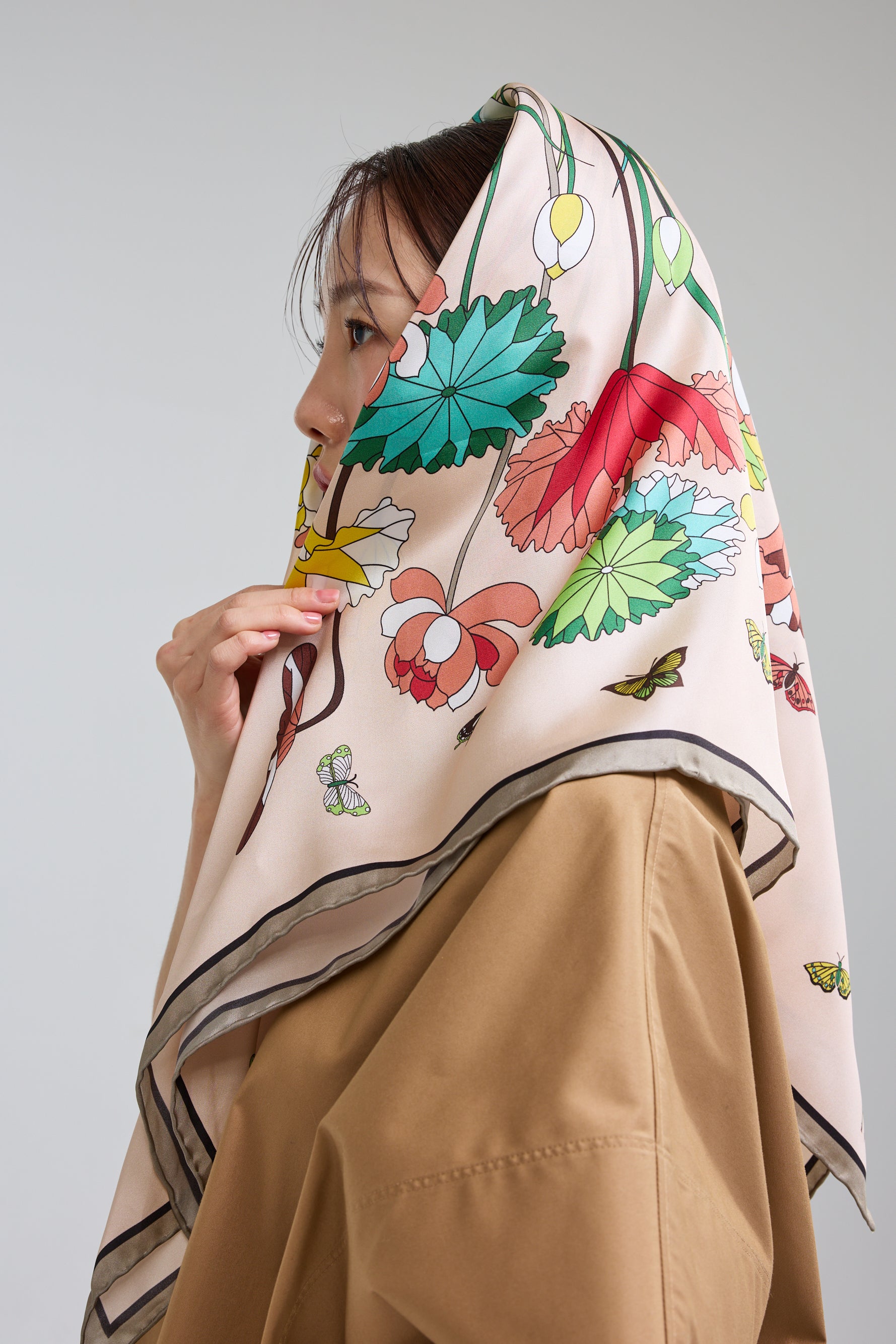 Lotus Pattern and Butterfly 90 - Beige