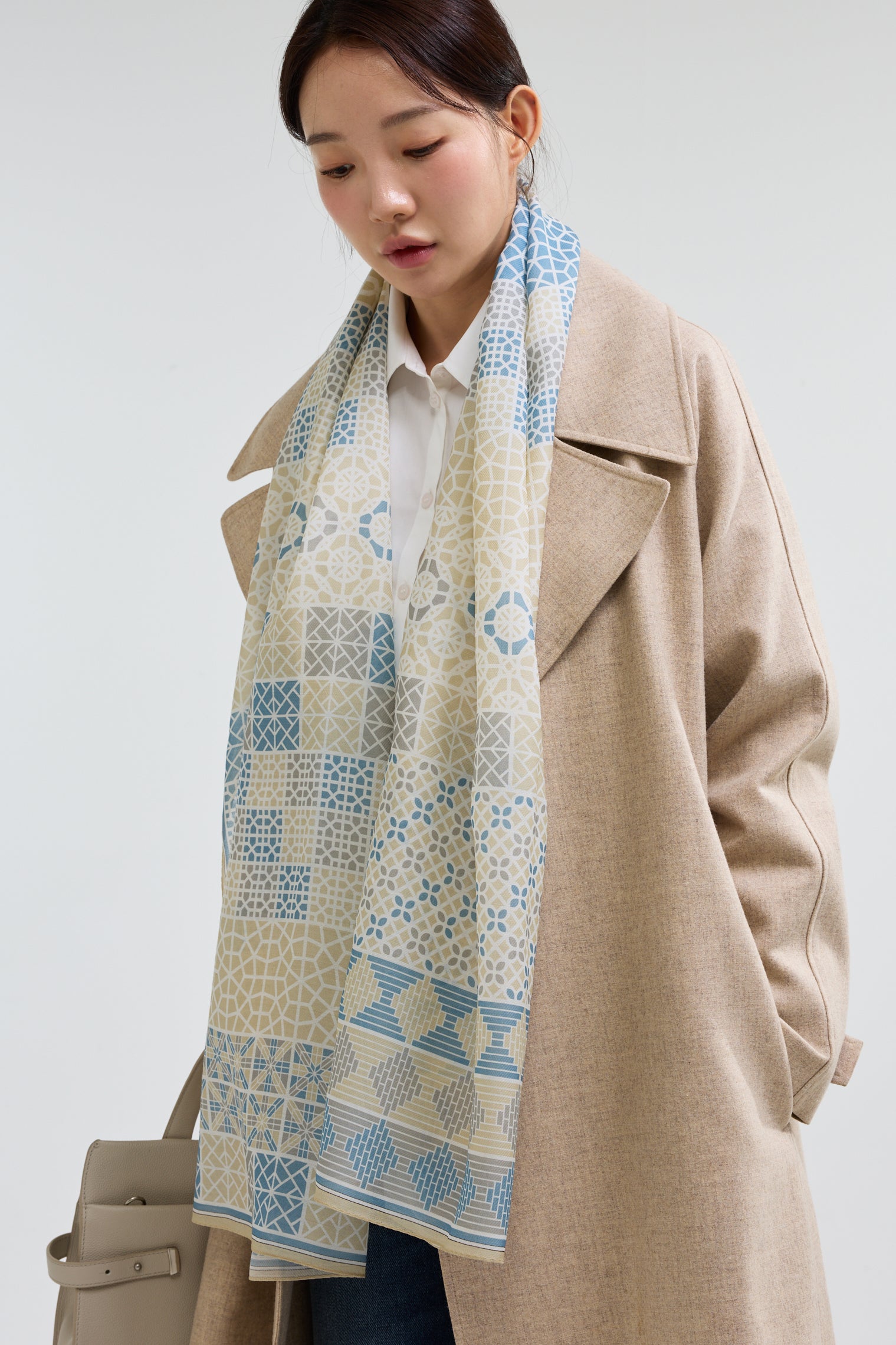 격자문 믹스 롱스카프 베이지