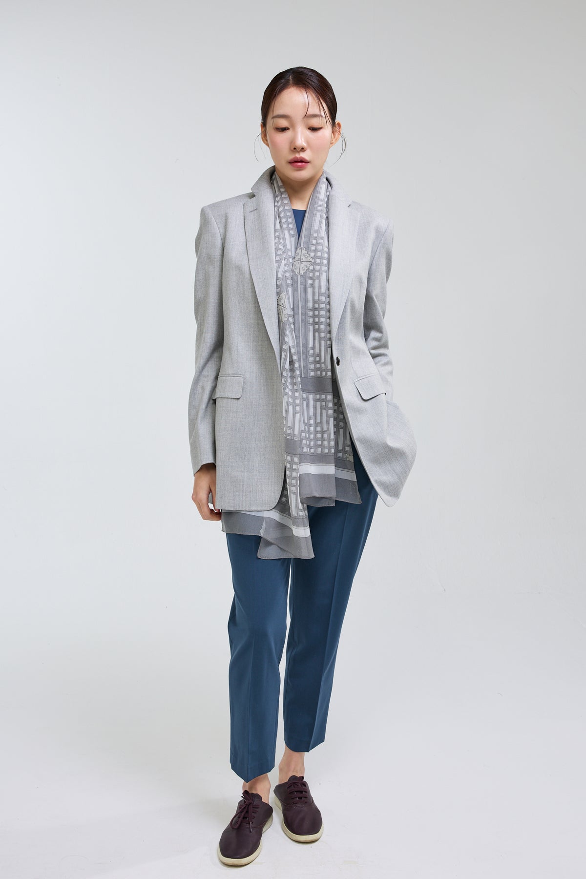 Chosun Glazing Bar Long Scarf - Gray