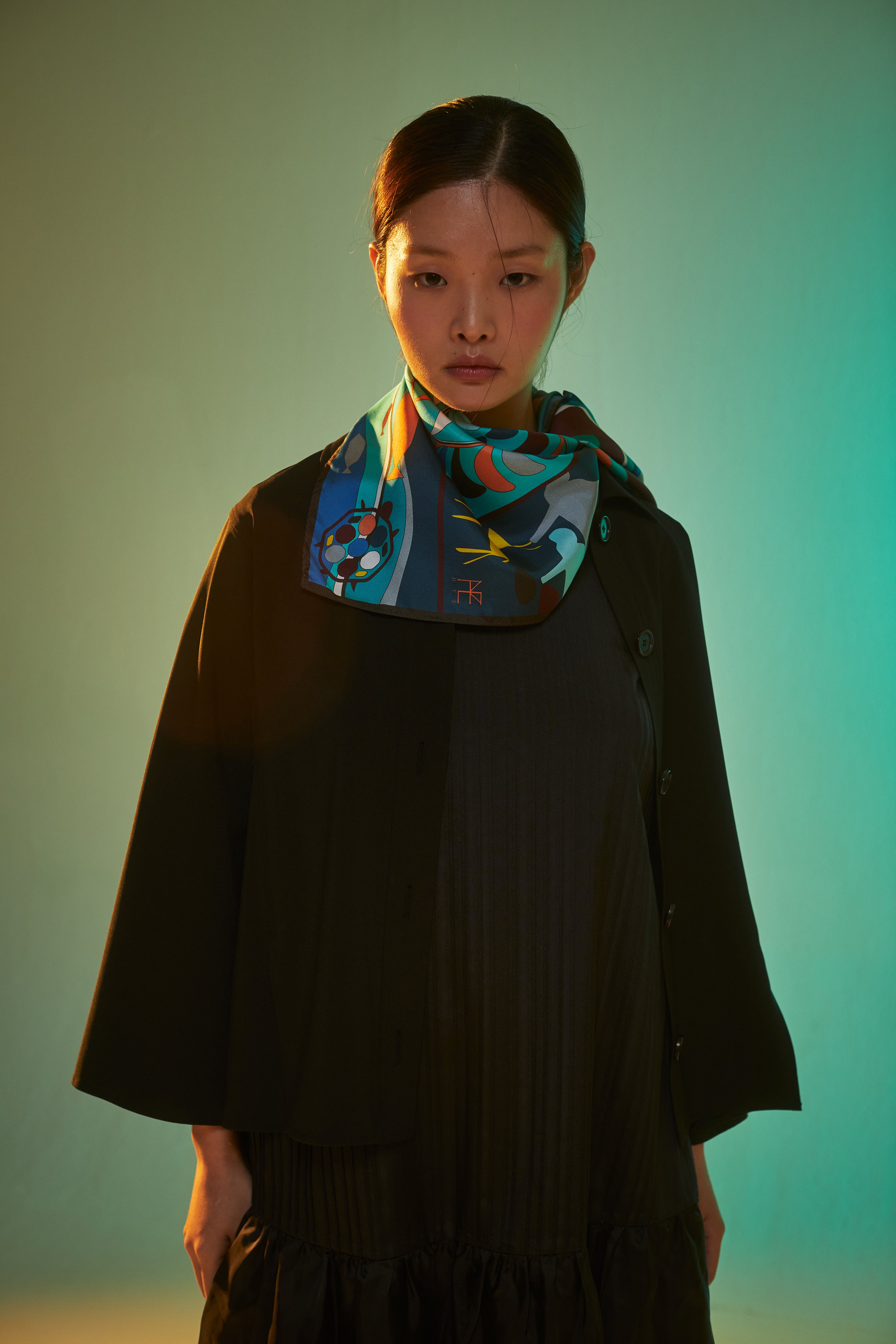 자수 꽃무늬가 있는 자연 그림 - 파랑