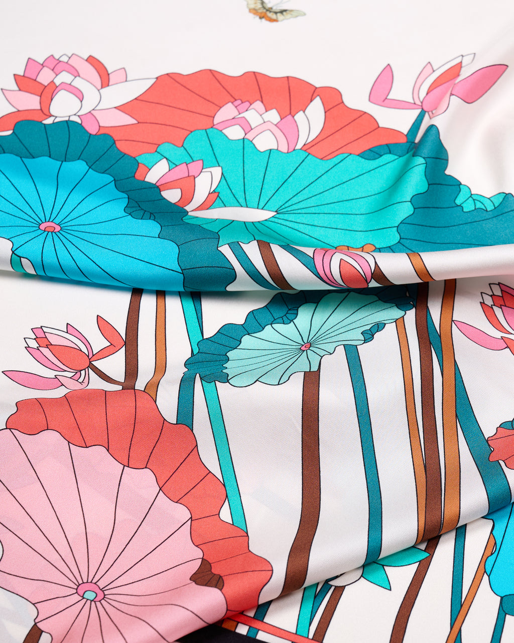 Lotus Pattern Tree 90 White