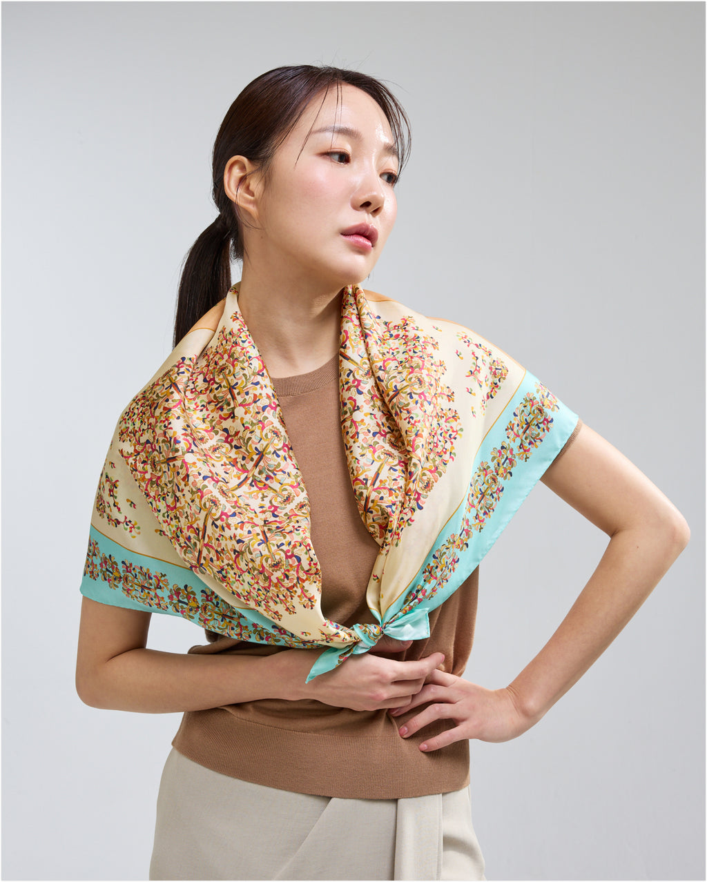 Flower Garden in Chosun Dynasty 90 Beige