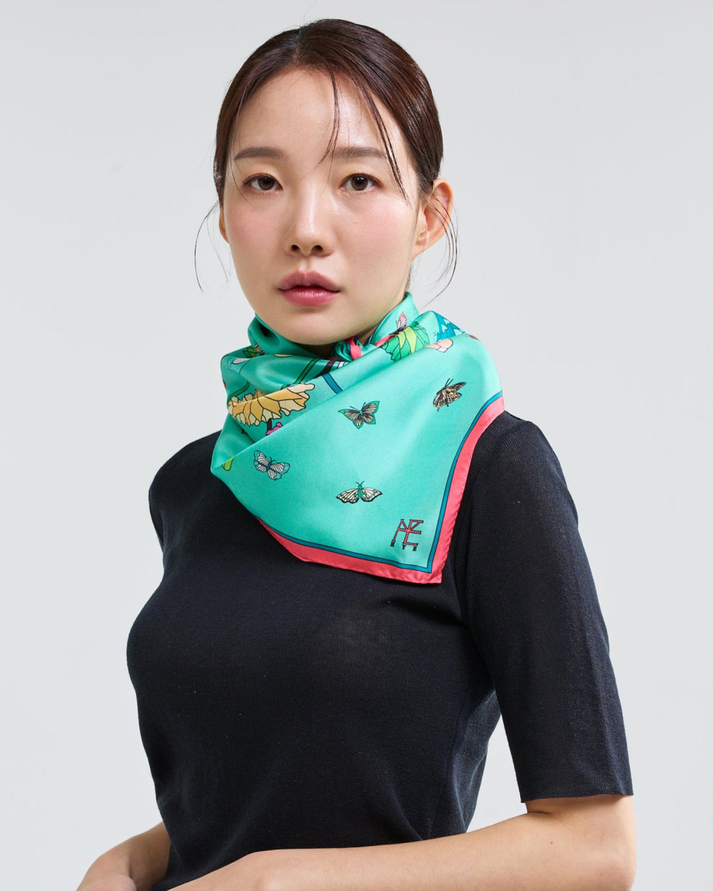 연화문과 나비 70 그린