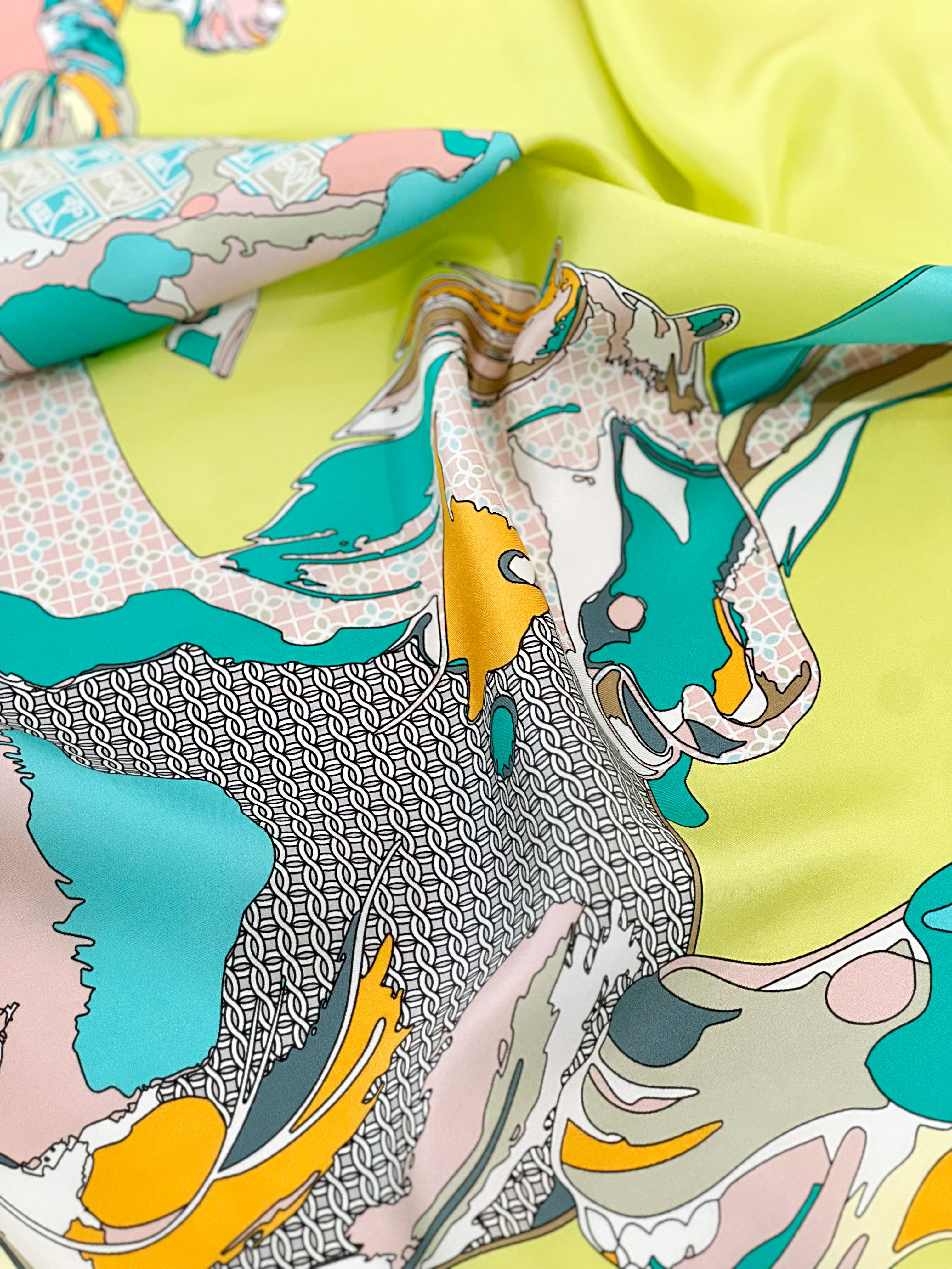 Line of Eight Horses Lime