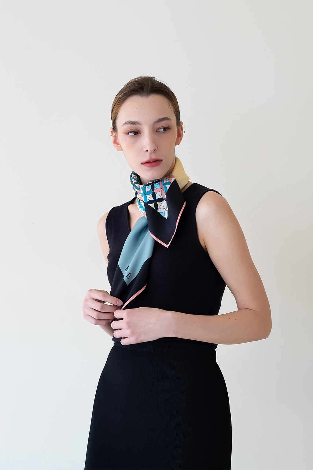 Chrysanthemum Pattern 70 - Black