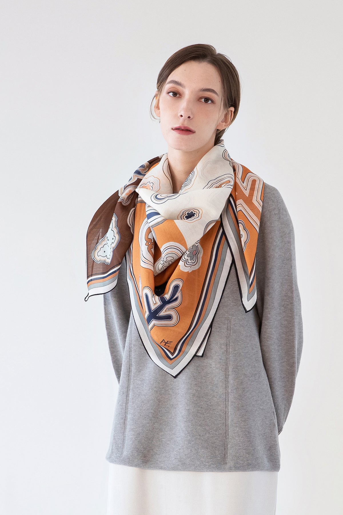 Line Embroidery 110 - Brown
