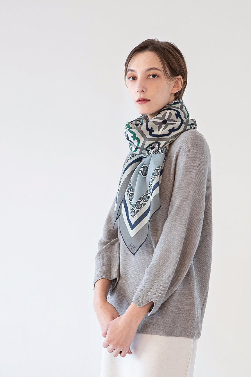 Cintamani pattern 110 - Gray